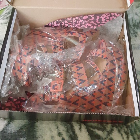 Dollhouse Electric Multi-Colored Wedges Size 8 - Picture 2 of 5